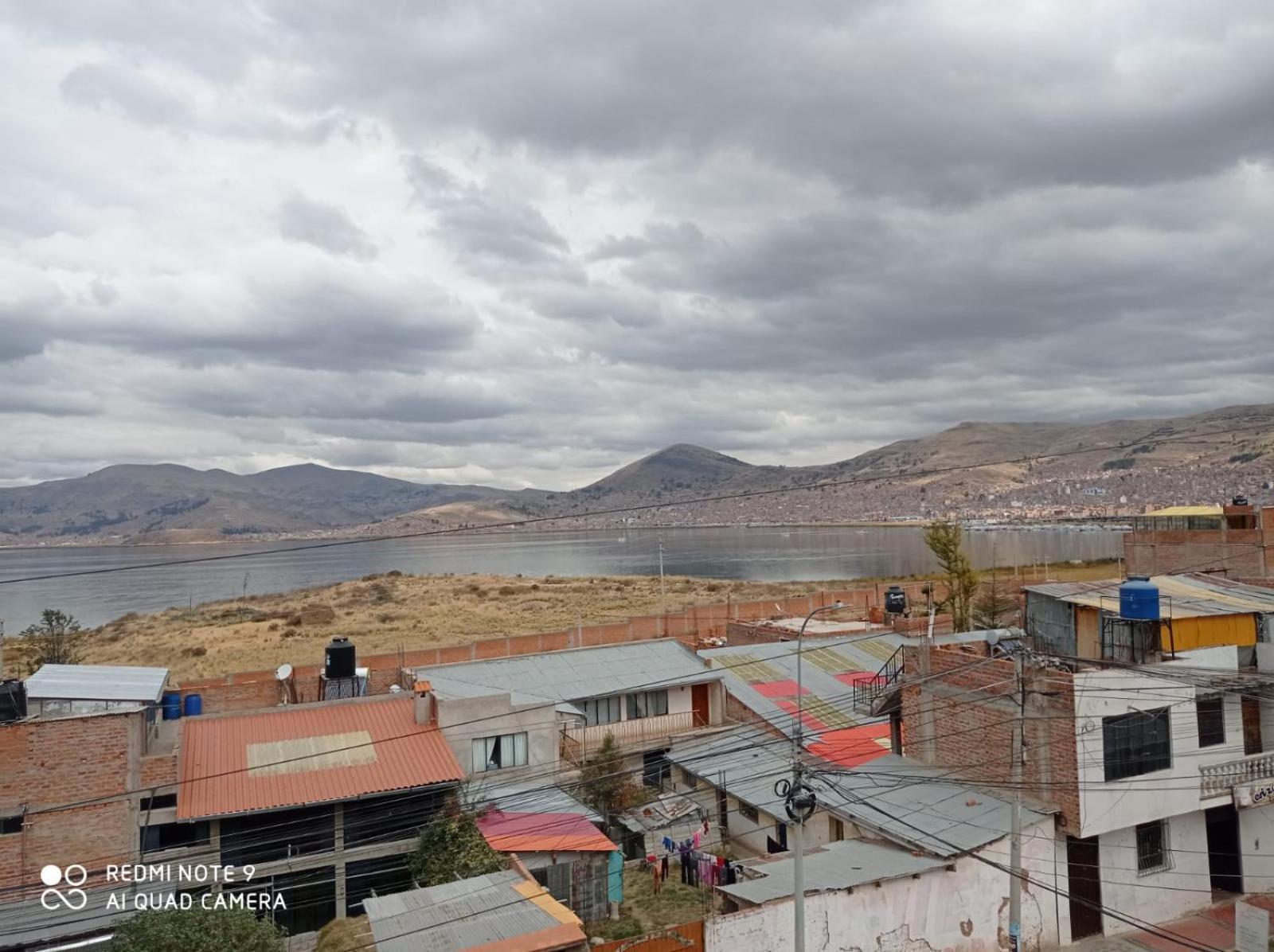 Hostal Vista Al Lago Titicaca Пуно Екстериор снимка