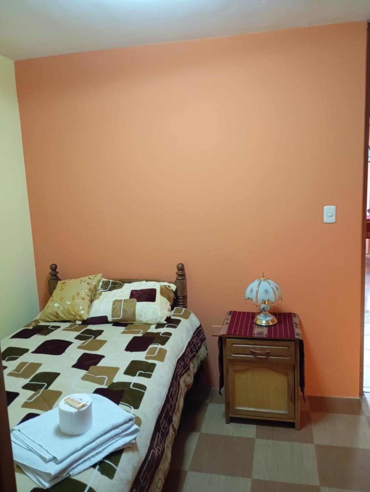Hostal Vista Al Lago Titicaca Пуно Екстериор снимка