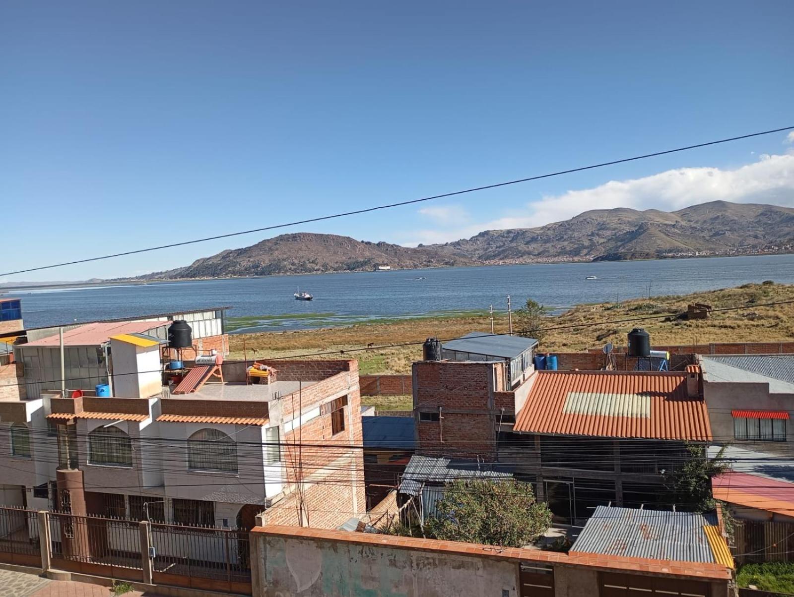 Hostal Vista Al Lago Titicaca Пуно Екстериор снимка